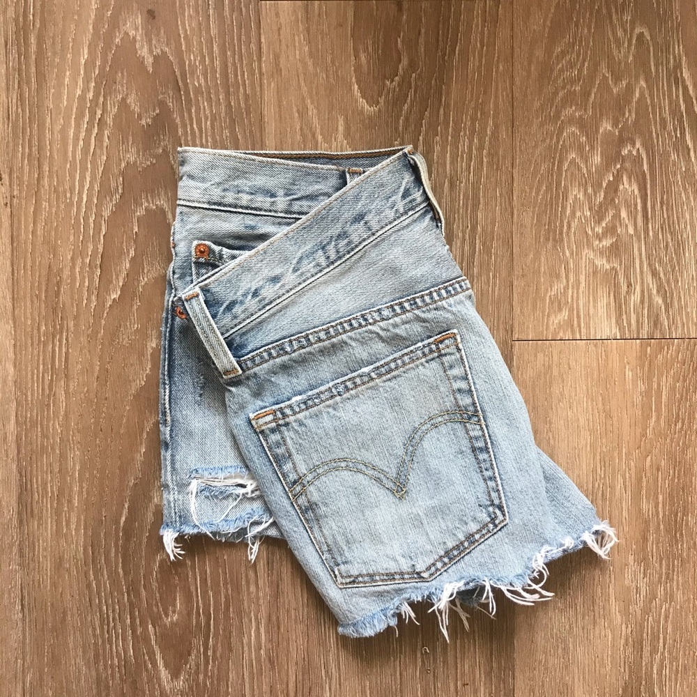 Levi’s 501 Cutoff Shorts